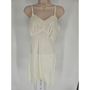 Vintage 1970s Playgirl Womens Sz 36 100% Nylon Nightgown Cream Lace